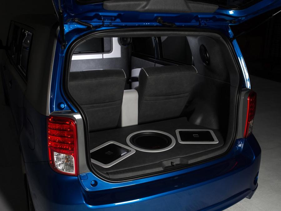 Багажник Scion xB Strictly Business Cartel 2013 года  (фото 12 из 12)